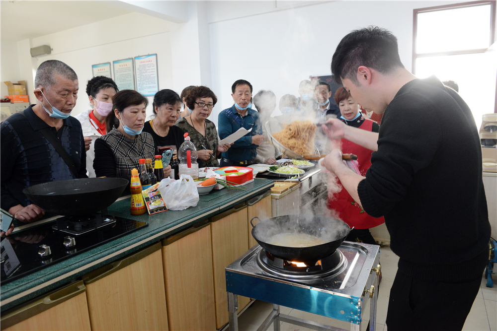 依伯依姆,开学啦—福州市老年大学迎来线下复课第一周